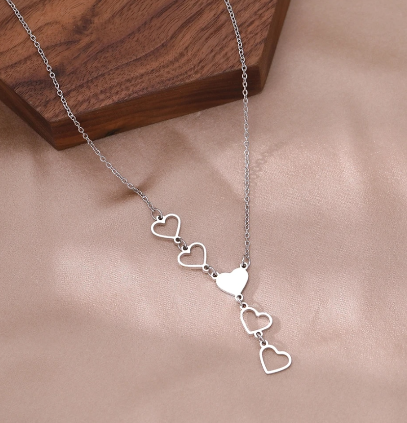 Stainless Steel Necklaces Light Luxury Elegant Delicate Heart Pendant Charm Chain Korean Fashion Necklace For Women Jewelry Gift